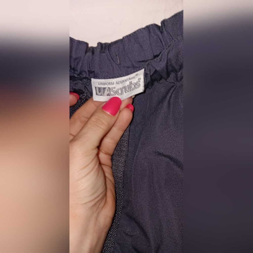 UA scrubs pants 👖, women's sz Medium/Large. 2 for $20 - Picture 8 of 8